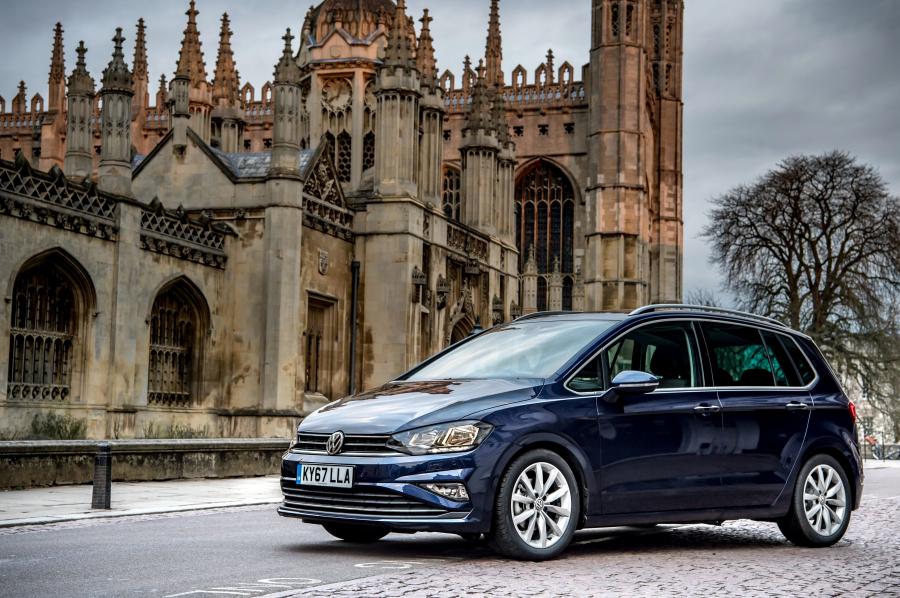  Volkswagen Golf SV 2018 года  (UK) (фото 16 из 24)